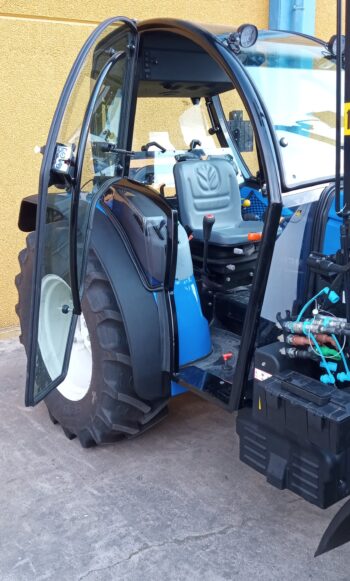CABINA RIBASSATA "COMPACT" NEW HOLLAND T4.80F S StageV - T4.90F S StageV - T4.100F S StageV - T4.110F S StageV - immagine 5