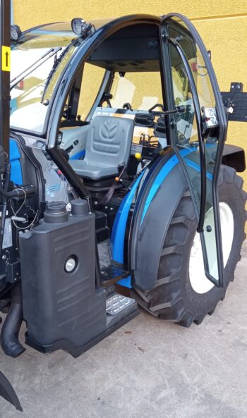 CABINA RIBASSATA "COMPACT" NEW HOLLAND T4.80F S StageV - T4.90F S StageV - T4.100F S StageV - T4.110F S StageV - immagine 6